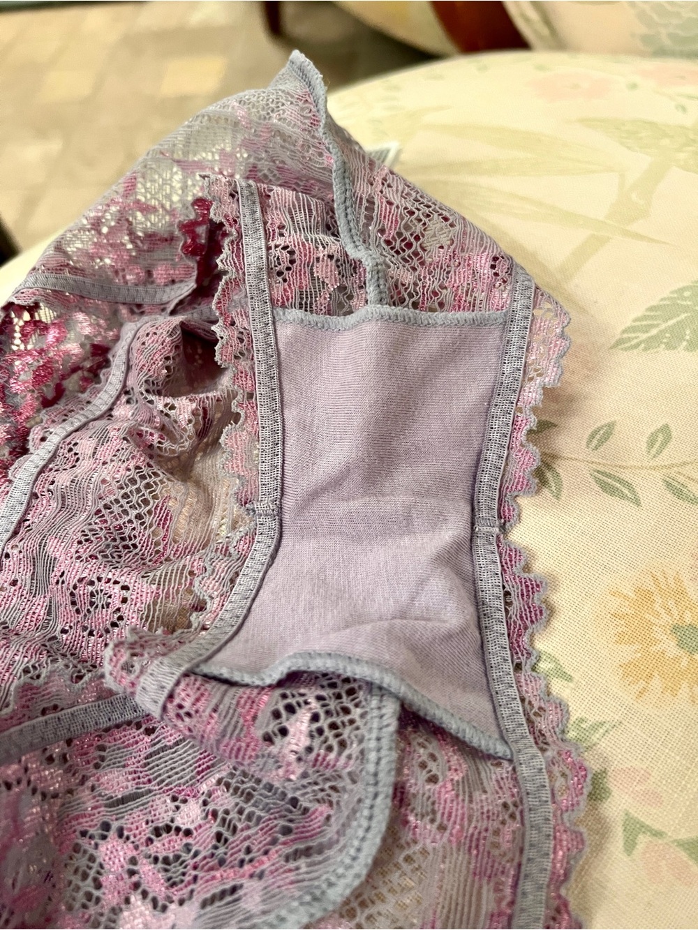 Wacoal Embrace Lace Gray & Pink Bikini Panty Size L NWT - Picture 7 of 7